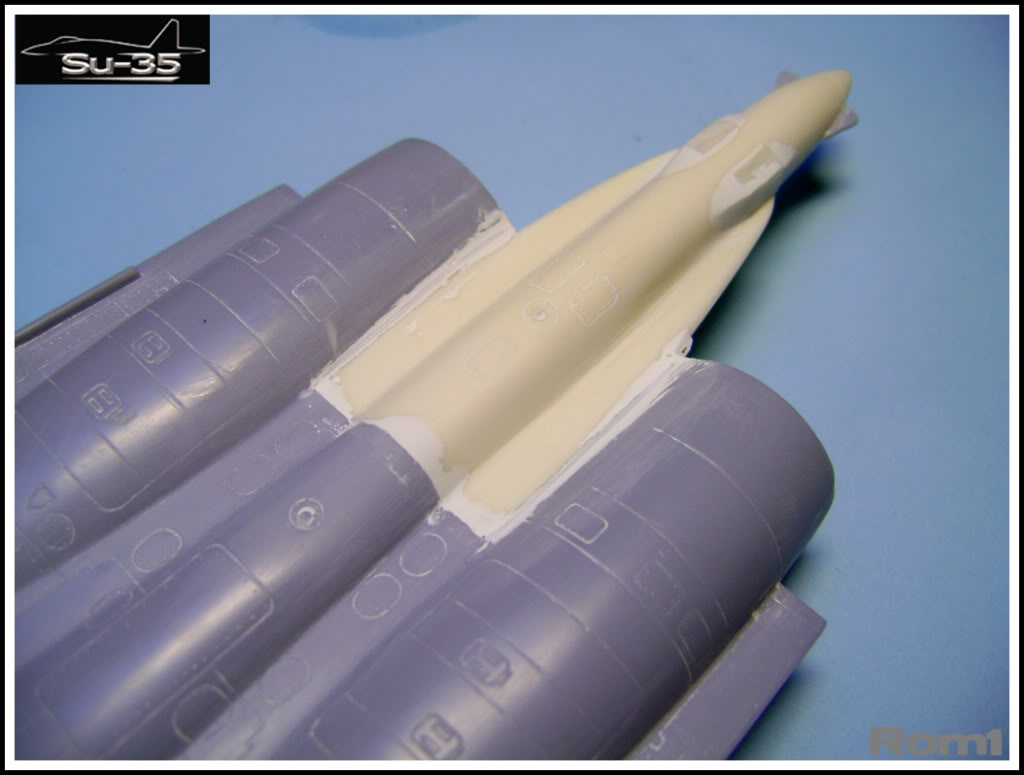 Sukhoï Su-35 BM - 1/48 - Page 3 DSC02180copie