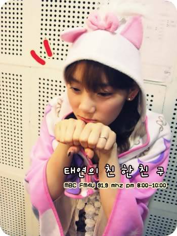 [PICS] Tổng hợp hình ảnh cute nhất của taeyeon khi còn ở radio Chin Chin 090515-9