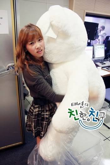 [PICS] Tổng hợp hình ảnh cute nhất của taeyeon khi còn ở radio Chin Chin 091023-3