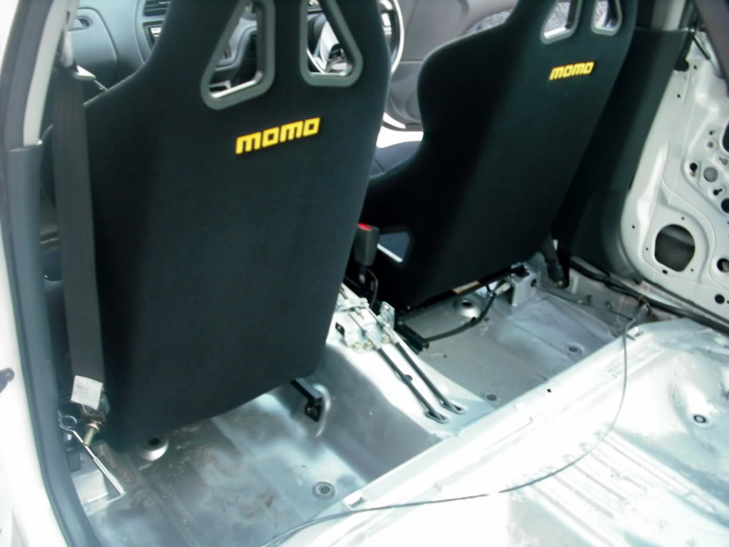 MOMO Atlantis Bucket seats DSCF0762