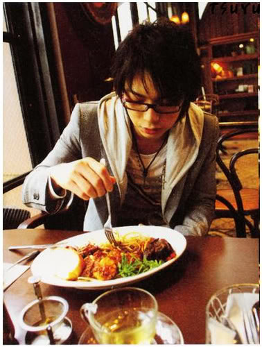 Happy 26th Birthday, MatsuJun XD Matsujun-jun-matsumoto-3331457-378-