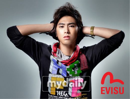 [Noticias] 091028 Después de U Nombramiento-Know Yunho como la publicidad de modelo, EVISU está teniendo constante aumento de los ingresos YUIBKKa729e3eedc15