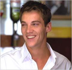 Capitulo 1: The Inauguration Jonathan_rhys_meyers