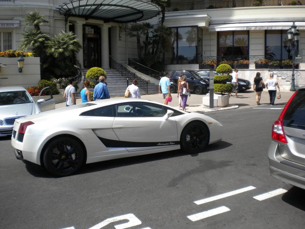 Os Porsches e os outros que vi em Montecarlo e Monaco :P DSCN0747