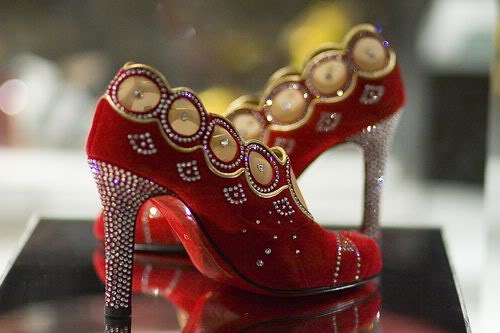 Cipele na stiklu Louboutin-heels