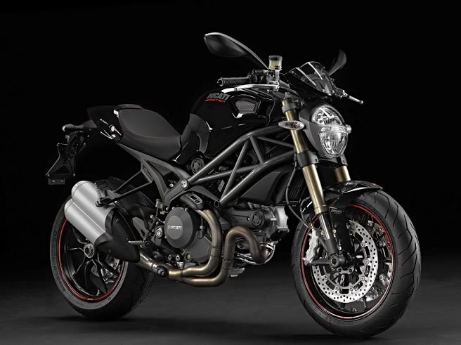 ¿Vamos a tomar algo? {Noa U. Van Comp} Ducati-monster1100evo-2011