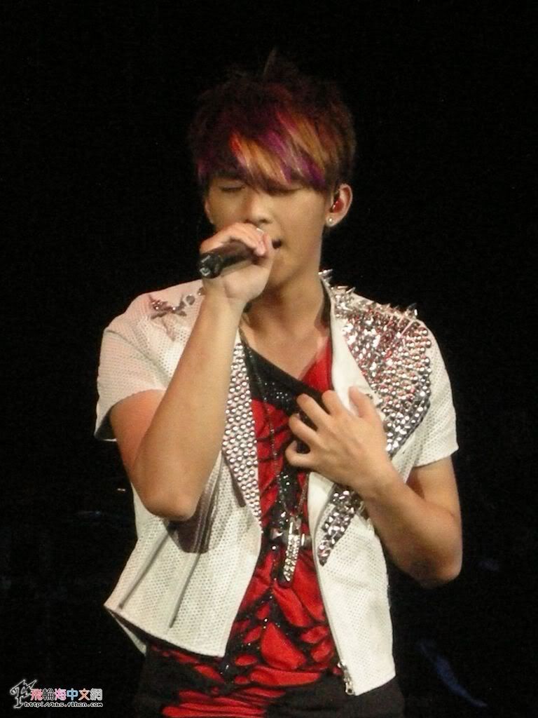 [28-02-09] Bu in concert HK 090228021560d59e7665d1d44f