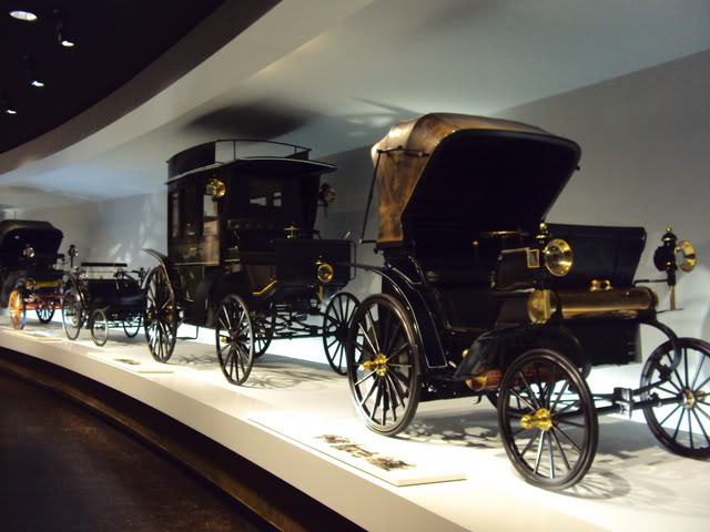 Mercedes 125 anos:Exposição em frente a Castelo em Sttutgard e Museu MB DSC00690