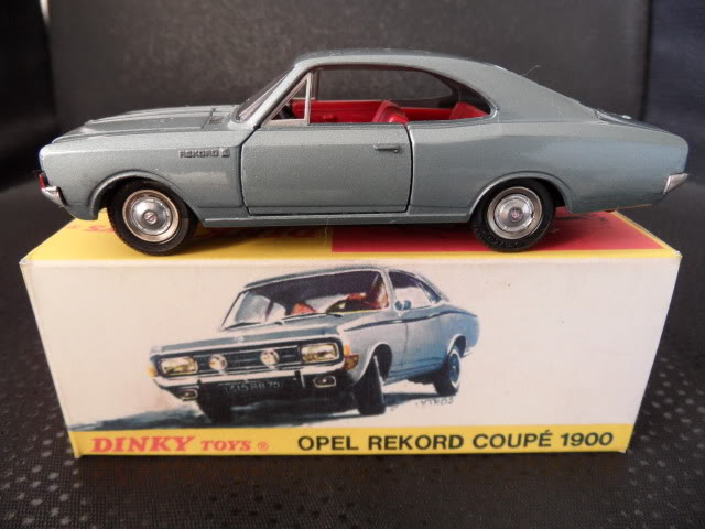 Dinky Toys Opel Rekord C Coupé 1:43... e altri modellini! SAM_1036