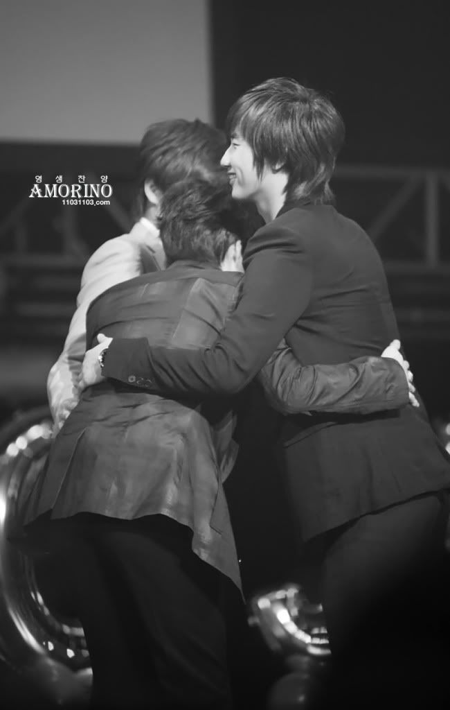 [03.08.10][Info]Tình anh em của SS501 (Jung Min và Hyung Joon) Trio