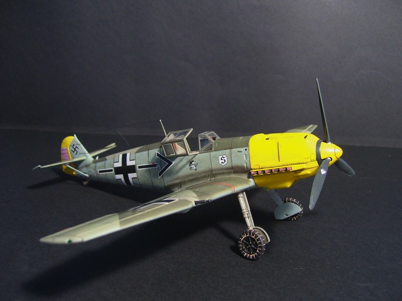 Messerschmitt Bf109 Emil 4/N Adolf Galland (Airfix 1/48) Me109e4AdolfGalland%2011