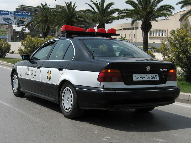 Tunisian Cops and National Guard's cars. Tupoulet_520i