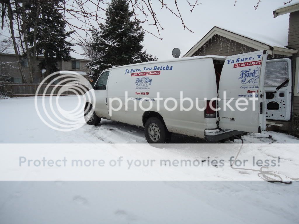 box truck image Firstsnowday004