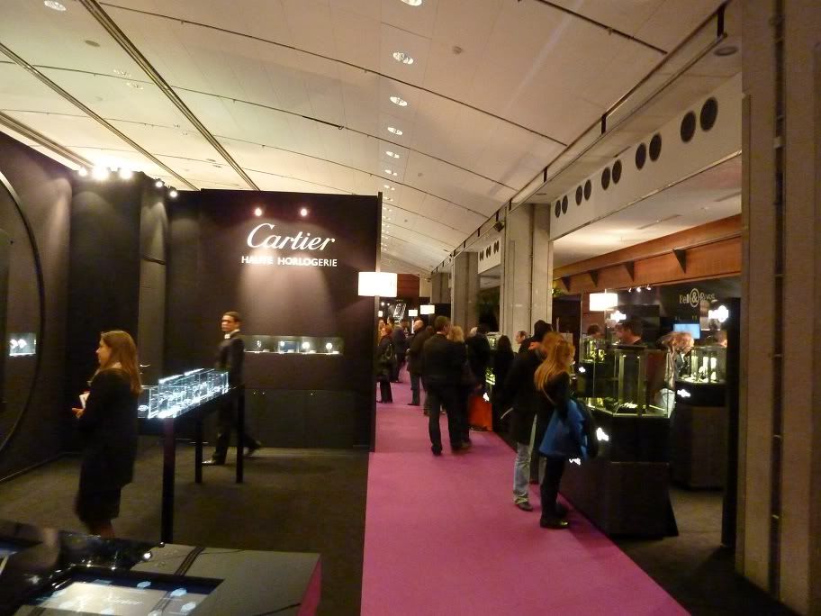 Vos comptes rendus de visite au Salon Belles Montres  - Page 6 P1050370