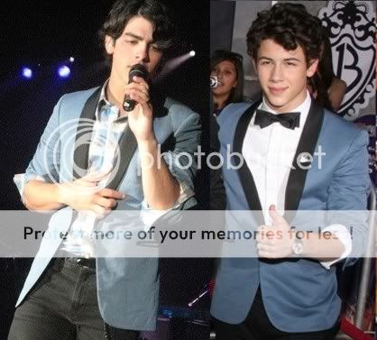 Nick y Joe.. Coincidencia de chaquetas :3 9a