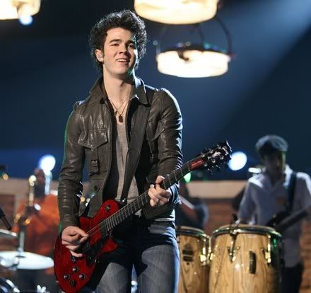 Los Jonas ENSAYANDO para los Grammy! Jonas-brothers-grammy-rehearsals-5