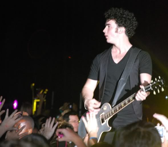 Los Jonas y el concierto 'casi privado' Jonas-paradise-6