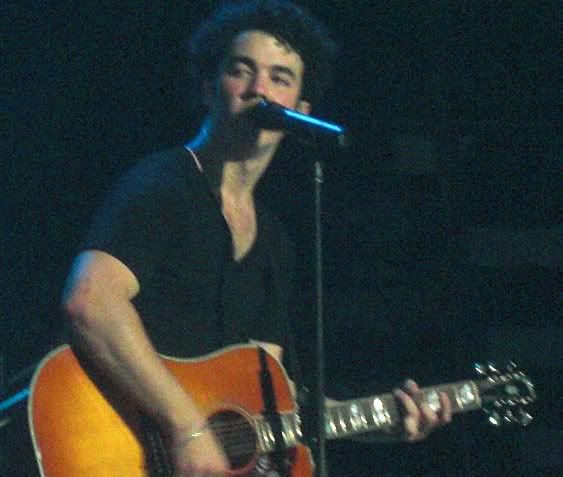 Jonas Brothers ROCKEAN en Puerto Rico Kev0-ptorico-2