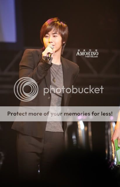 Young Saeng en Fanmeeting de Hyung Jun 2li90ew