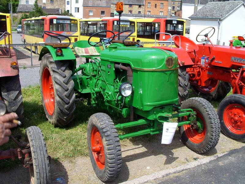 Le TMA tait de sortie aux tracteurs ancetres de ST-Hubert TMA_068