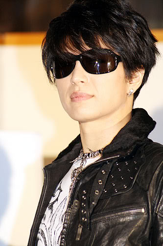 [Photo] Gackt et ses coupes ^^ RyuunoKeshin-20071128-Mainichi13