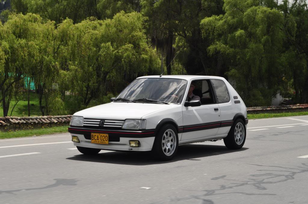 [Mercurio] 205 GTI 1.6 1992, Blanc Meije a Bogotá, Colombie - Page 4 DSC_4073