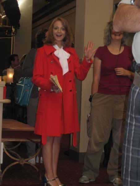 Detras de escena #2 de Glee Jayma-Mays-jayma-mays-9382611-453-604