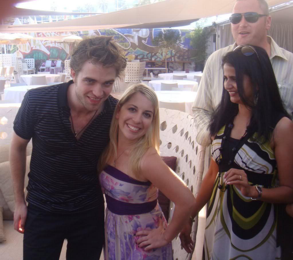 Robert Pattinson Fans_cannes_002