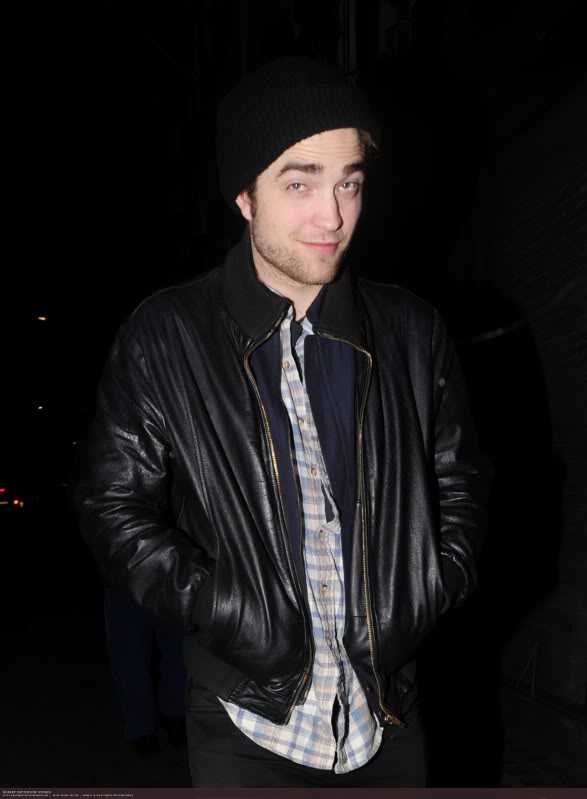 Team Fan: Robert Pattinson - Página 9 Groucho_club_019-1