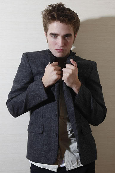 Japan Photoshoot (2009) - Robert Pattinson Japan_shoot_011