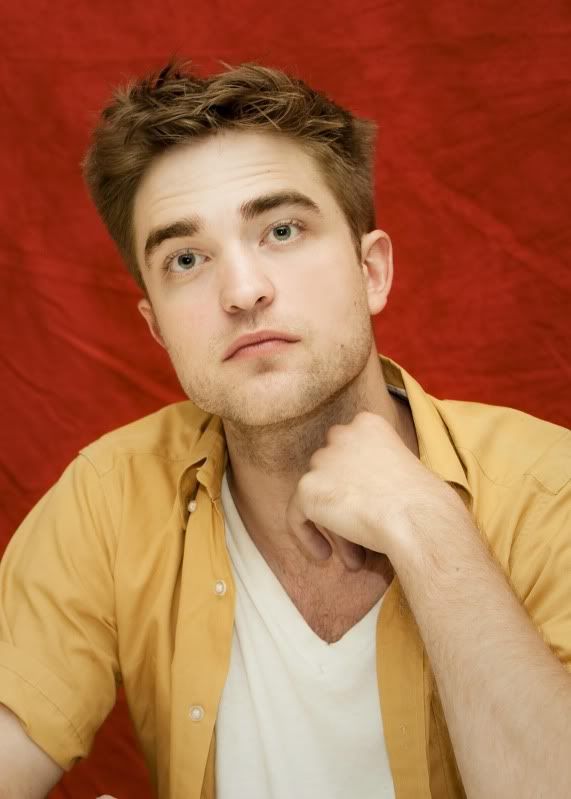 Eclipse Press Con Portraits... Juin 2010 - Page 2 RobertPattinsonHQ5