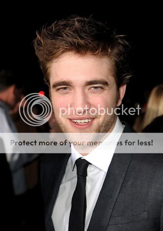 Avant Première de New Moon... à New York, le 19 Nov. 2009... Robertpattinsonpremierepics27