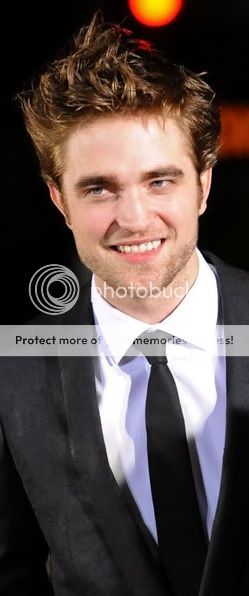 Avant Première de New Moon... à New York, le 19 Nov. 2009... Robertpattinsonpremierepics37