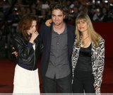 Robsten (Marzo 2009 - Agosto 2009) - Página 38 Th_118