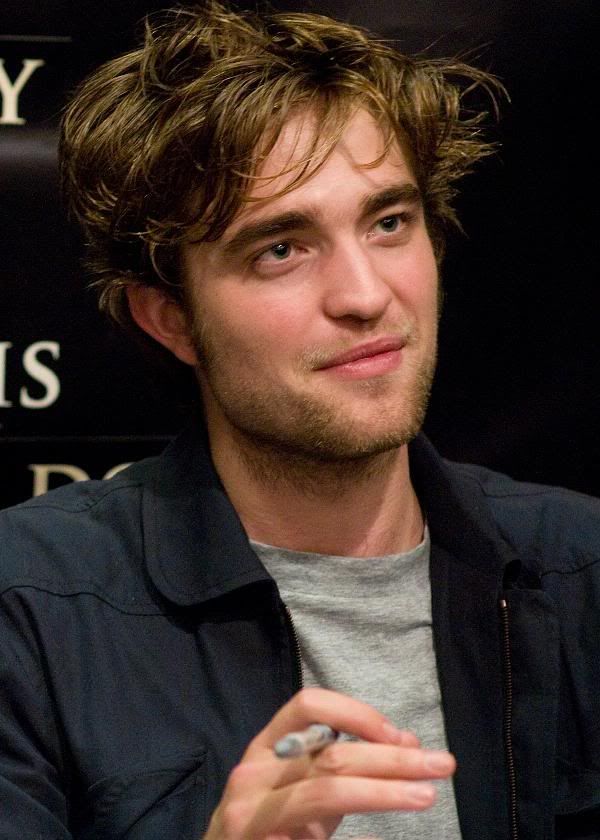 Robert Pattinson - Página 28 RobertPattinsonTwilightPromotion5