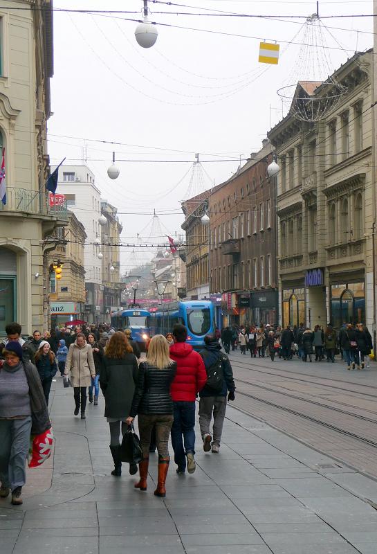 Kako sam s rijekim maketarima i Damirievom sestrom bio na sajmu KMZ u Zagrebu (29.11.2014.) KZMZ14-033