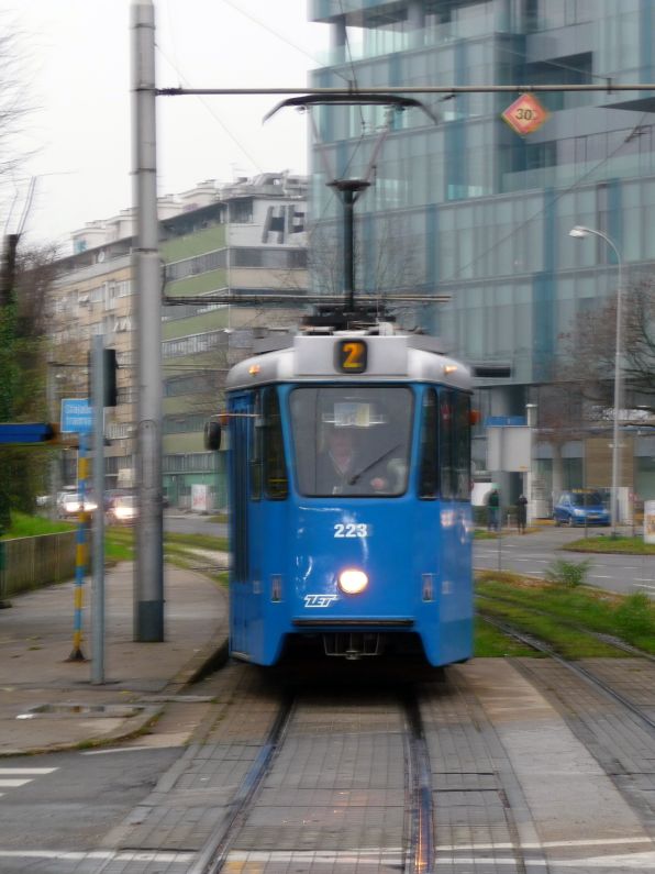 Kako sam s rijekim maketarima i Damirievom sestrom bio na sajmu KMZ u Zagrebu (29.11.2014.) KZMZ14-065