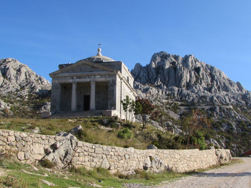 Preko Velebita pa od Graaca do Knina JuzniVelebit019