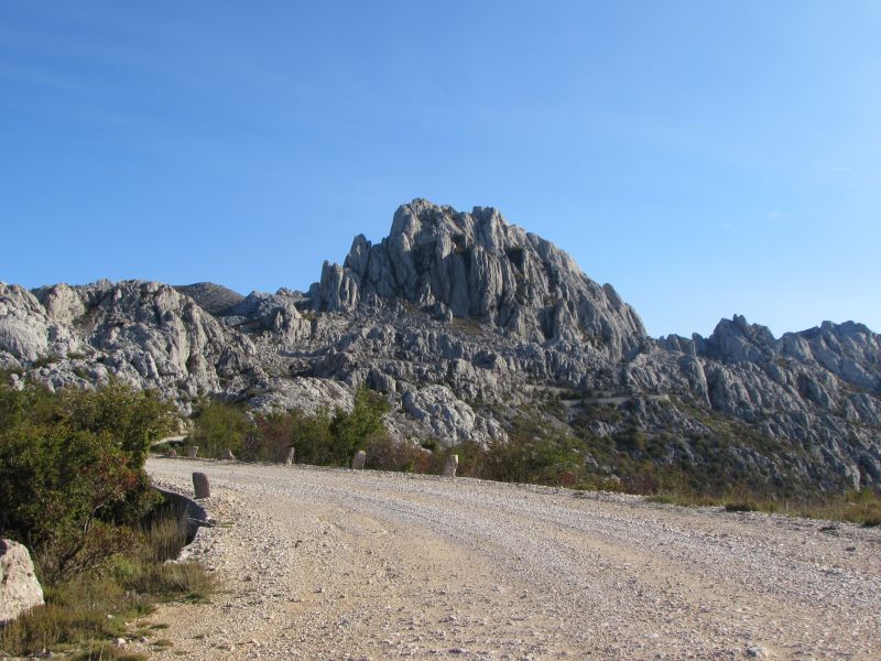 Preko Velebita pa od Graaca do Knina JuzniVelebit025