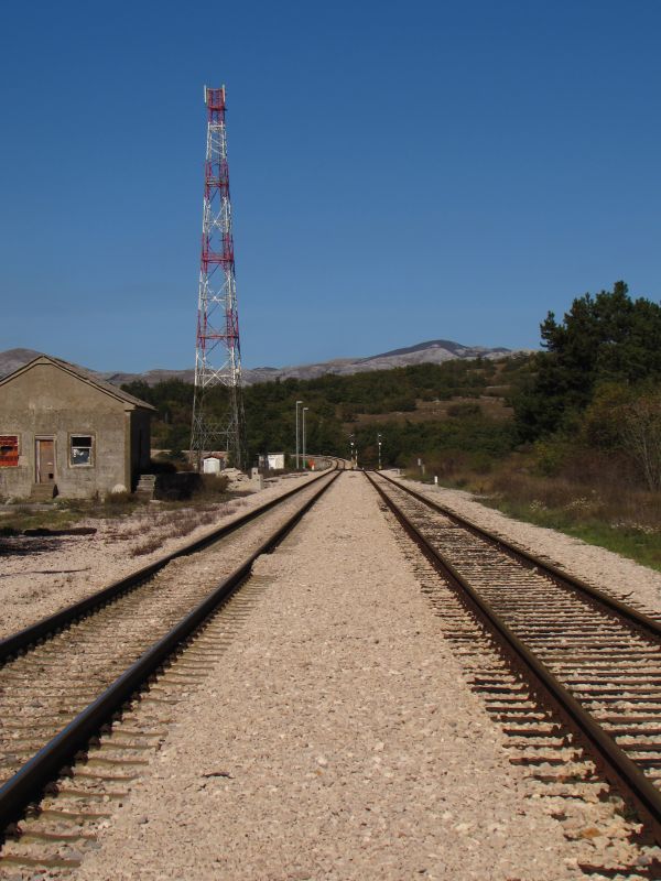 Preko Velebita pa od Graaca do Knina StanicaZrmanja004