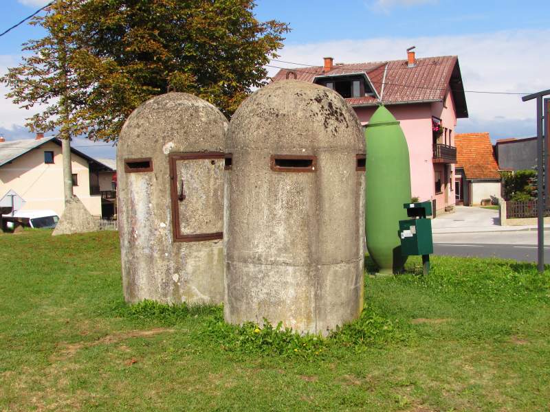 Turanj kod Karlovca  zbirka vozila i oruja iz Domovinskog rata MuzejTuranj08