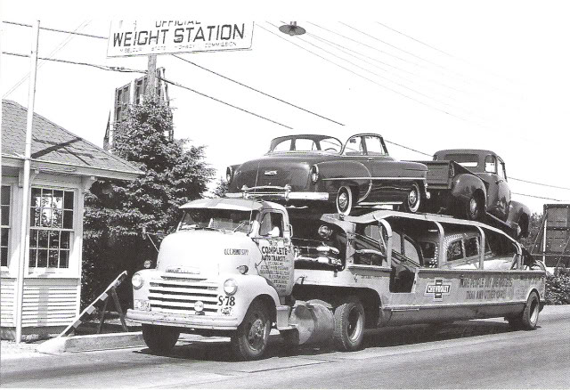 vieux transporteur de char ChevyCarCarrier