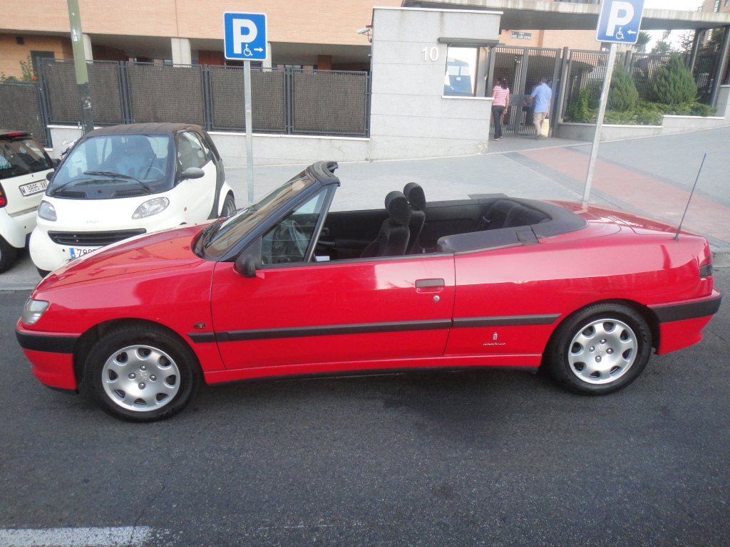 [ SE VENDE ] Peugeot 306 cabrio Pininfarina 1,6i rojo Coche