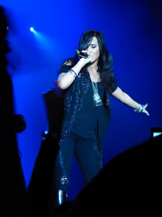 TOUR DE DEMI EN SUDAMERICA 4-77