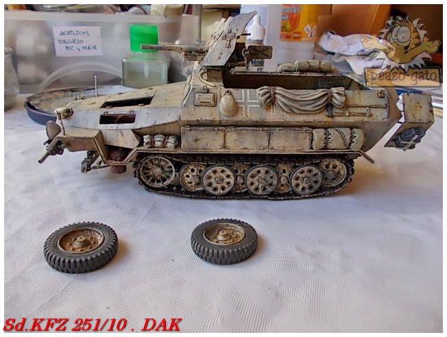 SD.KFZ 251/10 ausf b , DAK (terminado 27-01-13) - Página 2 130SDKFZ251DAKPeazo-Gato