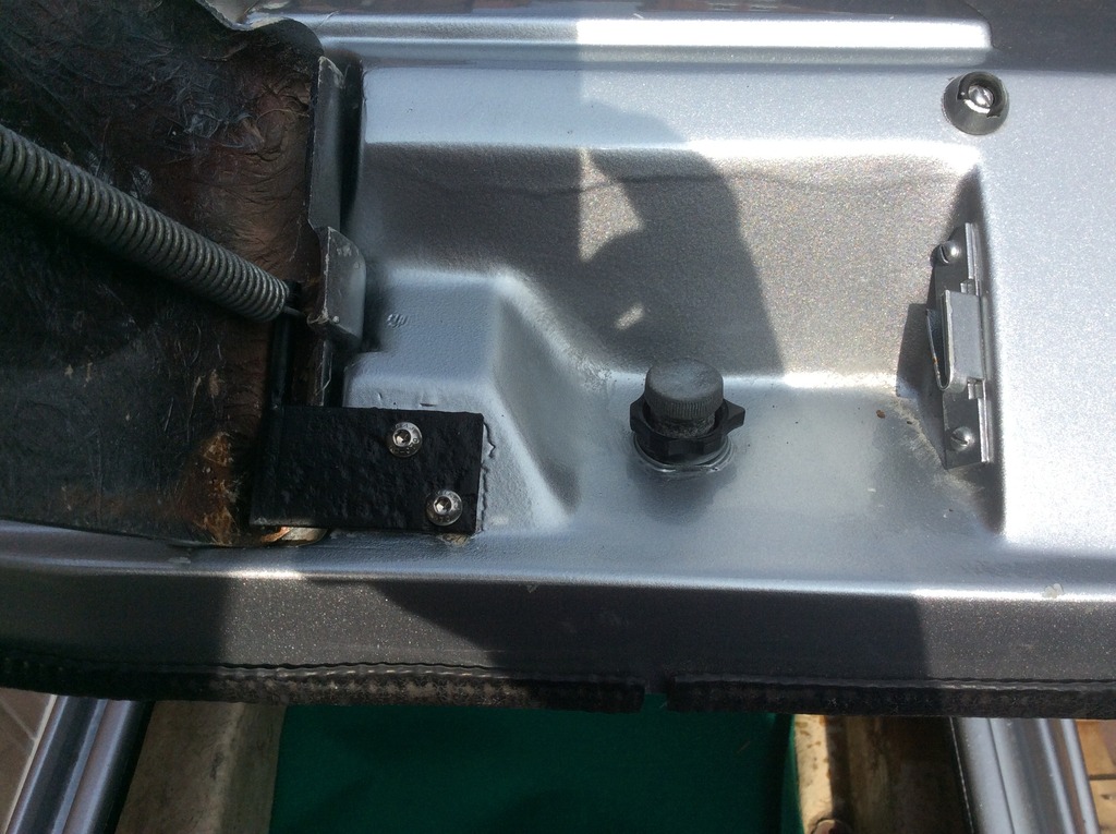 Tow Bar and Trailer. 726D8194-D78A-48F6-9AC6-DE3499507ABC