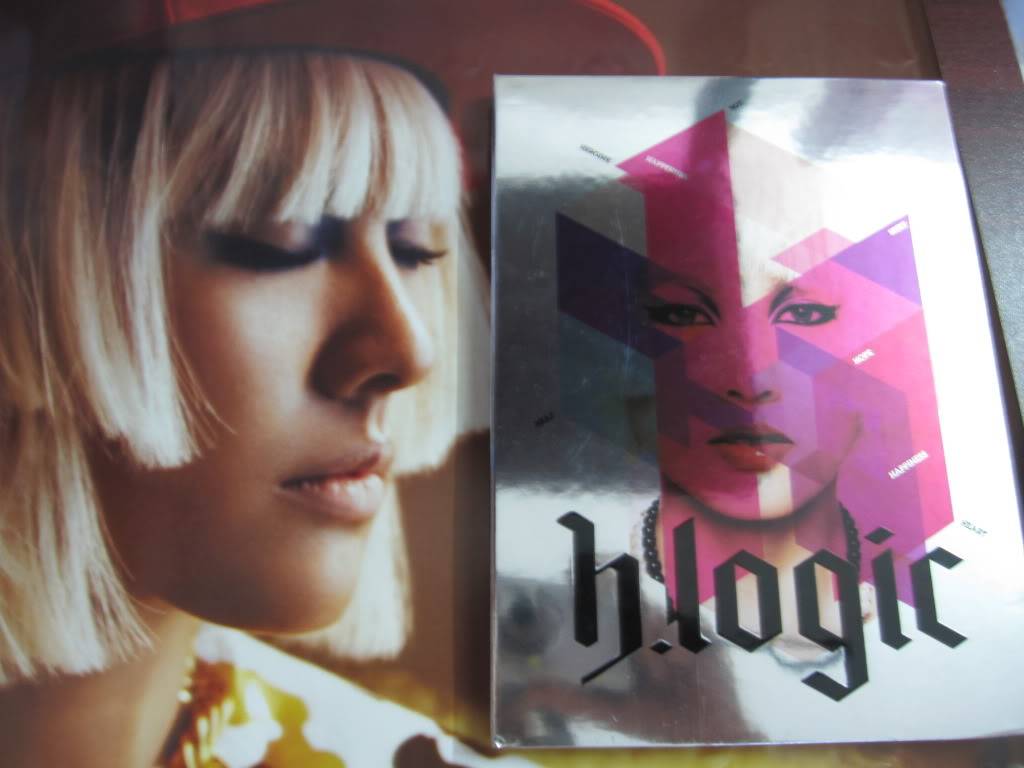 [Pics] Booklet album H-Logic IMG_0855