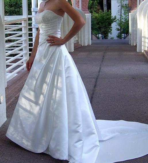 Wedding Dress?? 858463de22365cc1852d9616ebcba7a0