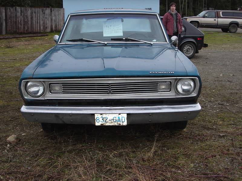 Canadian Cars in the Wild 69ValiantAlberniHwy2