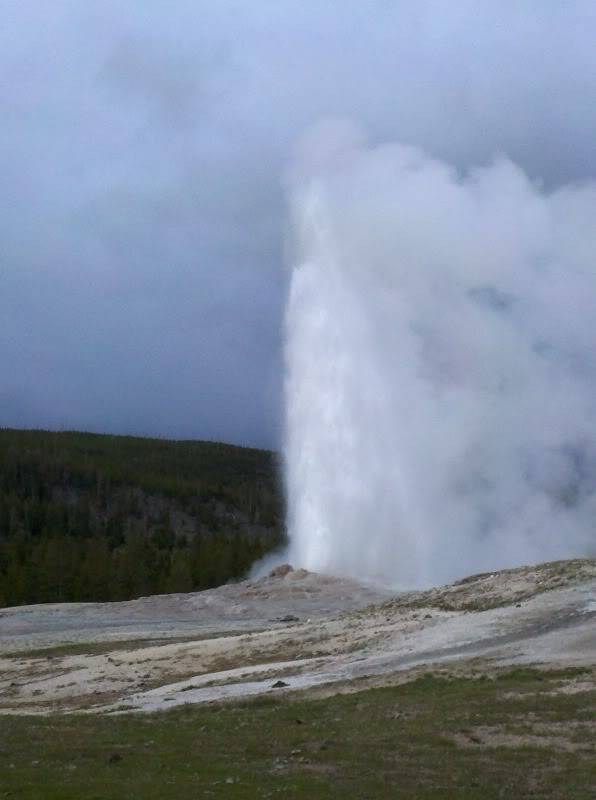 Road trip report: Yellowstone 2013-05-28_20-23-16_906_zps453a6bcd